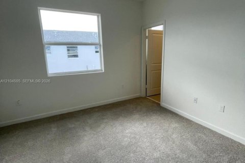 Touwnhouse à louer à Homestead, Floride: 3 chambres, 123.56 m2 № 2414744 - photo 17