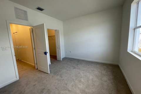 Touwnhouse à louer à Homestead, Floride: 3 chambres, 123.56 m2 № 2414744 - photo 14