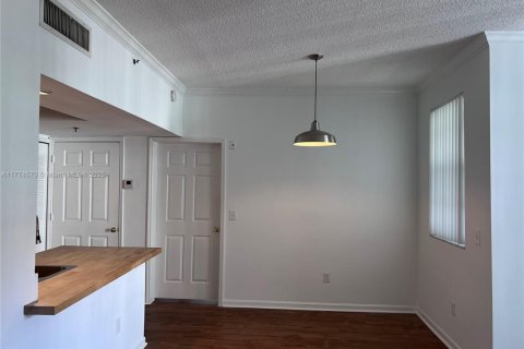 Condo in Aventura, Florida, 1 bedroom  № 1748641 - photo 9
