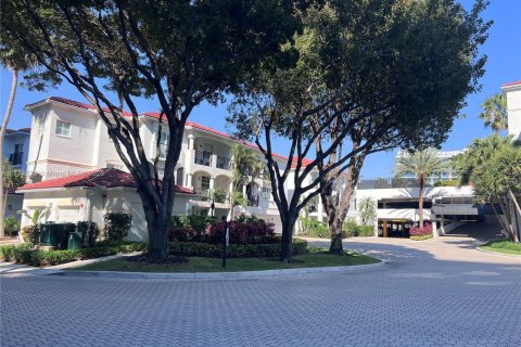 Condo in Aventura, Florida, 1 bedroom  № 1748641 - photo 25