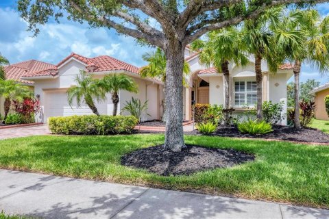 Villa ou maison à vendre à Sarasota, Floride: 2 chambres, 206.15 m2 № 1795911 - photo 2
