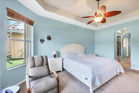 Villa ou maison à vendre à Sarasota, Floride: 2 chambres, 206.15 m2 № 1795911 - photo 15