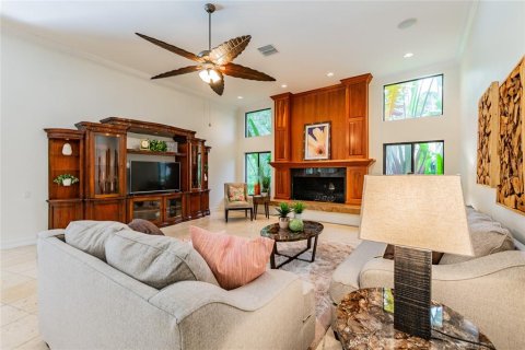 House in Tampa, Florida 4 bedrooms, 299.52 sq.m. № 1684610 - photo 18