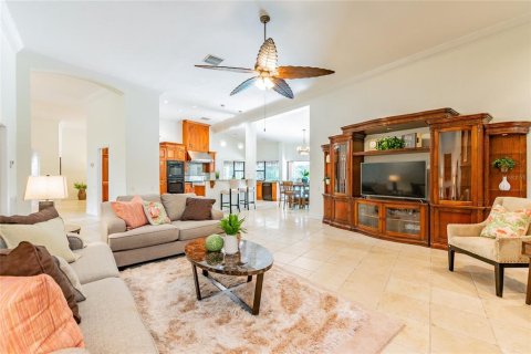 House in Tampa, Florida 4 bedrooms, 299.52 sq.m. № 1684610 - photo 20