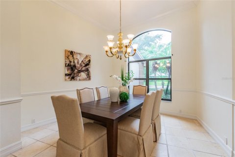 House in Tampa, Florida 4 bedrooms, 299.52 sq.m. № 1684610 - photo 16