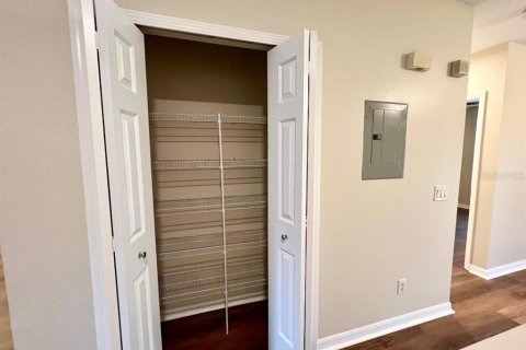Touwnhouse à louer à Wesley Chapel, Floride: 3 chambres, 144.83 m2 № 2325058 - photo 6