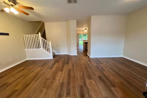 Touwnhouse à louer à Wesley Chapel, Floride: 3 chambres, 144.83 m2 № 2325058 - photo 2