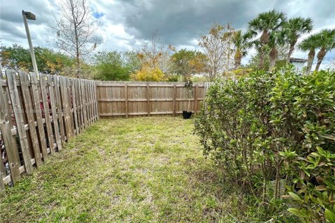 Townhouse in Miami, Florida 3 bedrooms, 141.21 sq.m. № 1706157 - photo 5