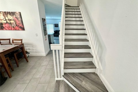 Townhouse in Miami, Florida 3 bedrooms, 141.21 sq.m. № 1706157 - photo 15