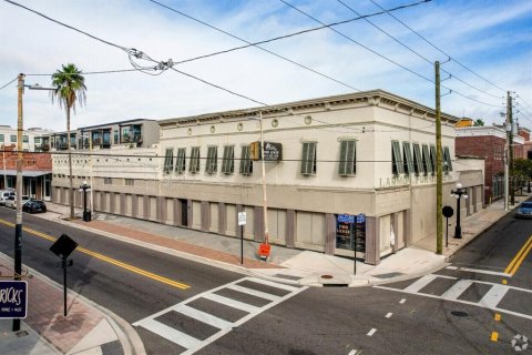 Commercial property in Tampa, Florida 2002.51 sq.m. № 2128154