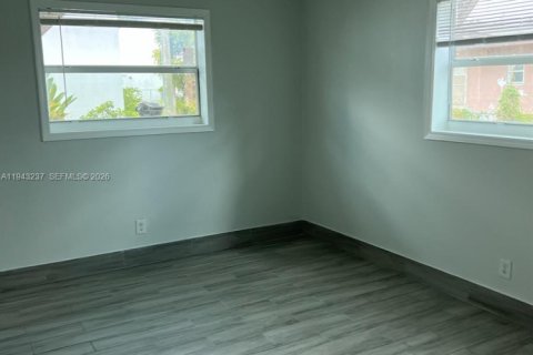 Villa ou maison à louer à Pompano Beach, Floride: 4 chambres, 156.45 m2 № 1999550 - photo 5