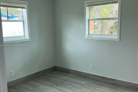 Villa ou maison à louer à Pompano Beach, Floride: 4 chambres, 156.45 m2 № 1999550 - photo 6