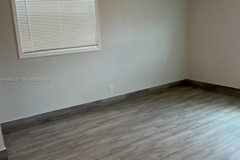 Villa ou maison à louer à Pompano Beach, Floride: 4 chambres, 156.45 m2 № 1999550 - photo 9