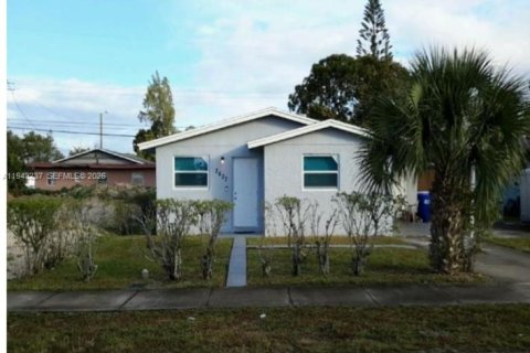 Villa ou maison à Pompano Beach, Floride 4 chambres, 156.45 m2 № 1999550