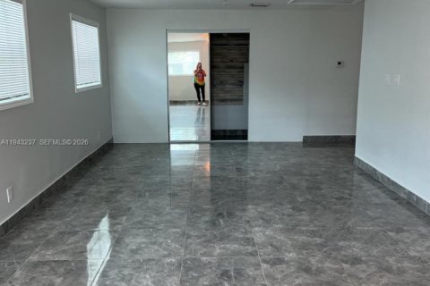 Villa ou maison à louer à Pompano Beach, Floride: 4 chambres, 156.45 m2 № 1999550 - photo 7