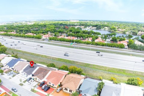 Купить виллу или дом в Хайалиа, Флорида 3 спальни, 127.93м2, № 1938153 - фото 3