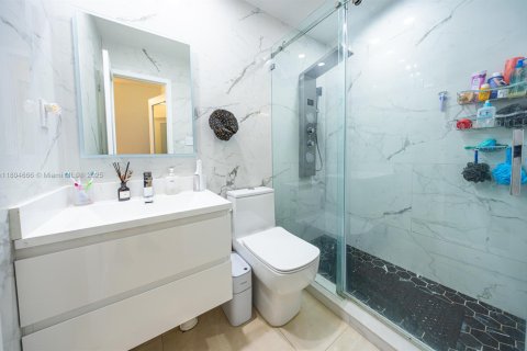 Купить виллу или дом в Хайалиа, Флорида 3 спальни, 127.93м2, № 1938153 - фото 15