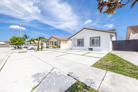 Купить виллу или дом в Хайалиа, Флорида 3 спальни, 127.93м2, № 1938153 - фото 7