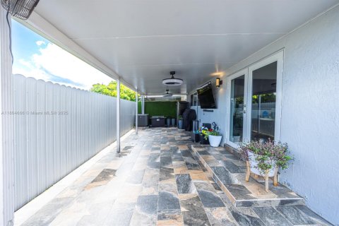 Купить виллу или дом в Хайалиа, Флорида 3 спальни, 127.93м2, № 1938153 - фото 9