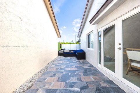 Купить виллу или дом в Хайалиа, Флорида 3 спальни, 127.93м2, № 1938153 - фото 8