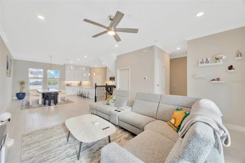 Townhouse in Tampa, Florida 4 bedrooms, 260.5 sq.m. № 1907379 - photo 29