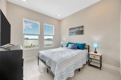 Townhouse in Tampa, Florida 4 bedrooms, 260.5 sq.m. № 1907379 - photo 16