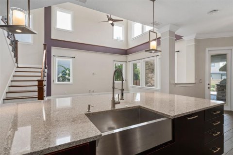 Casa en venta en Orlando, Florida, 5 dormitorios, 378.58 m2 № 2225608 - foto 23
