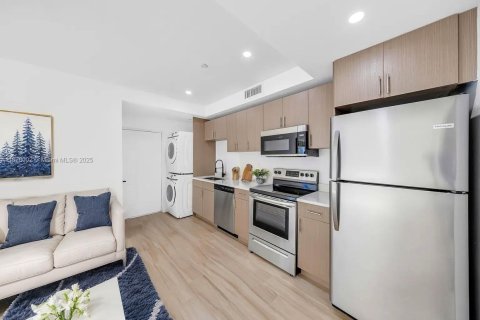 Купить коммерческую недвижимость в Майами, Флорида № 1963456 - фото 11