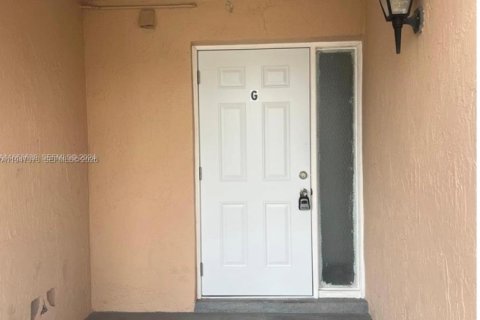 Copropriété à vendre à Homestead, Floride: 2 chambres, 89.19 m2 № 2091230 - photo 2