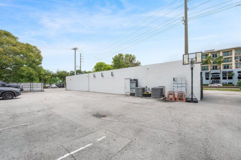 Commercial property in Delray Beach, Florida № 2175402 - photo 9