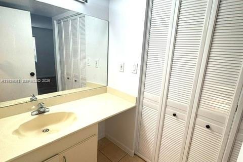 Condo in Miami, Florida, 2 bedrooms  № 1996779 - photo 22
