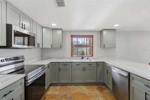 Villa ou maison à vendre à Dade City, Floride: 3 chambres, 141.4 m2 № 2291247 - photo 3
