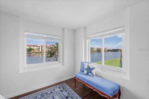 Villa ou maison à louer à Punta Gorda, Floride: 4 chambres, 279.45 m2 № 1884794 - photo 18