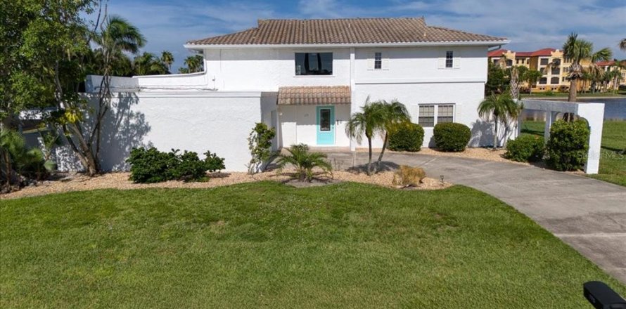 Villa ou maison à Punta Gorda, Floride 4 chambres, 279.45 m2 № 1884794