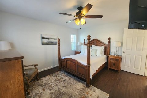 Villa ou maison à louer à Punta Gorda, Floride: 4 chambres, 279.45 m2 № 1884794 - photo 2