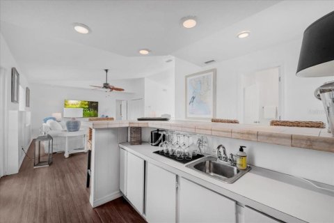 Villa ou maison à louer à Punta Gorda, Floride: 4 chambres, 279.45 m2 № 1884794 - photo 15