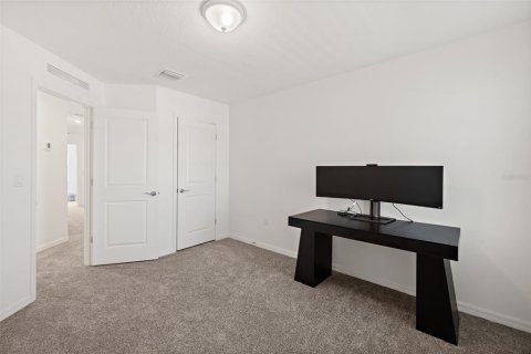 Townhouse in Melbourne, Florida 3 bedrooms, 157.84 sq.m. № 2207162 - photo 25
