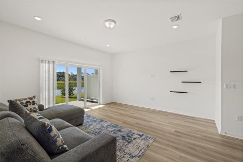 Townhouse in Melbourne, Florida 3 bedrooms, 157.84 sq.m. № 2207162 - photo 9