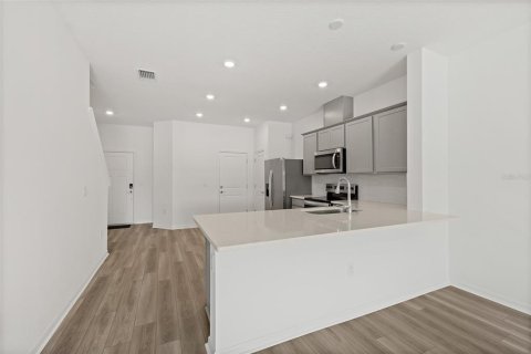 Townhouse in Melbourne, Florida 3 bedrooms, 157.84 sq.m. № 2207162 - photo 6