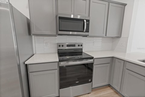 Townhouse in Melbourne, Florida 3 bedrooms, 157.84 sq.m. № 2207162 - photo 5