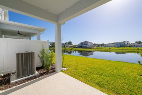 Townhouse in Melbourne, Florida 3 bedrooms, 157.84 sq.m. № 2207162 - photo 12