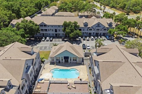 Condo in Tampa, Florida, 3 bedrooms № 2379478 - photo 10