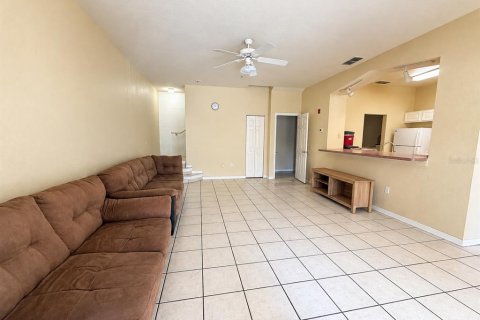 Condo in Tampa, Florida, 3 bedrooms № 2379478 - photo 2