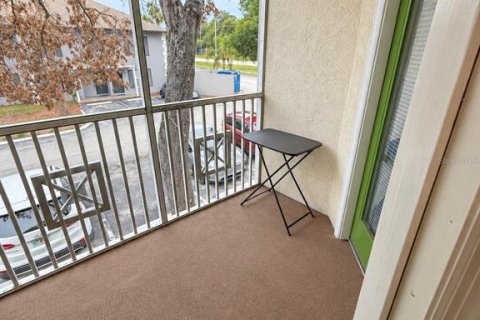 Condo in Tampa, Florida, 3 bedrooms № 2379478 - photo 9