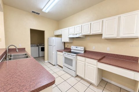 Condo in Tampa, Florida, 3 bedrooms № 2379478 - photo 3