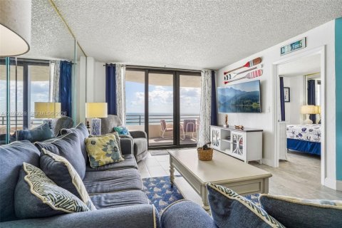 Copropriété à vendre à South Daytona, Floride: 2 chambres, 89.93 m2 № 2428093 - photo 12