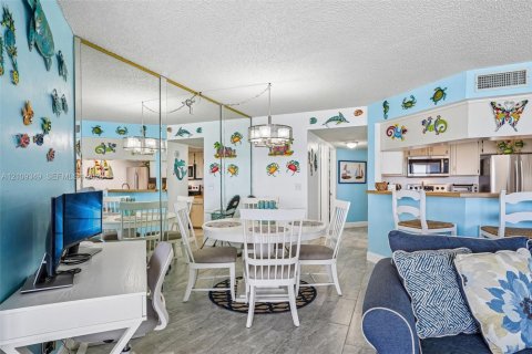 Copropriété à vendre à South Daytona, Floride: 2 chambres, 89.93 m2 № 2428093 - photo 11