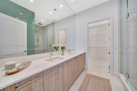 Condo in Fort Lauderdale, Florida, 2 bedrooms № 2186283 - photo 24