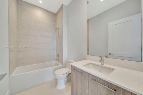 Condo in Fort Lauderdale, Florida, 2 bedrooms № 2186283 - photo 19