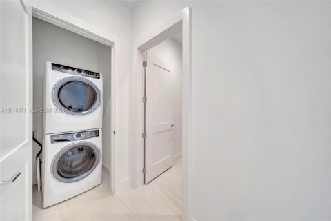 Condo in Fort Lauderdale, Florida, 2 bedrooms № 2186283 - photo 5